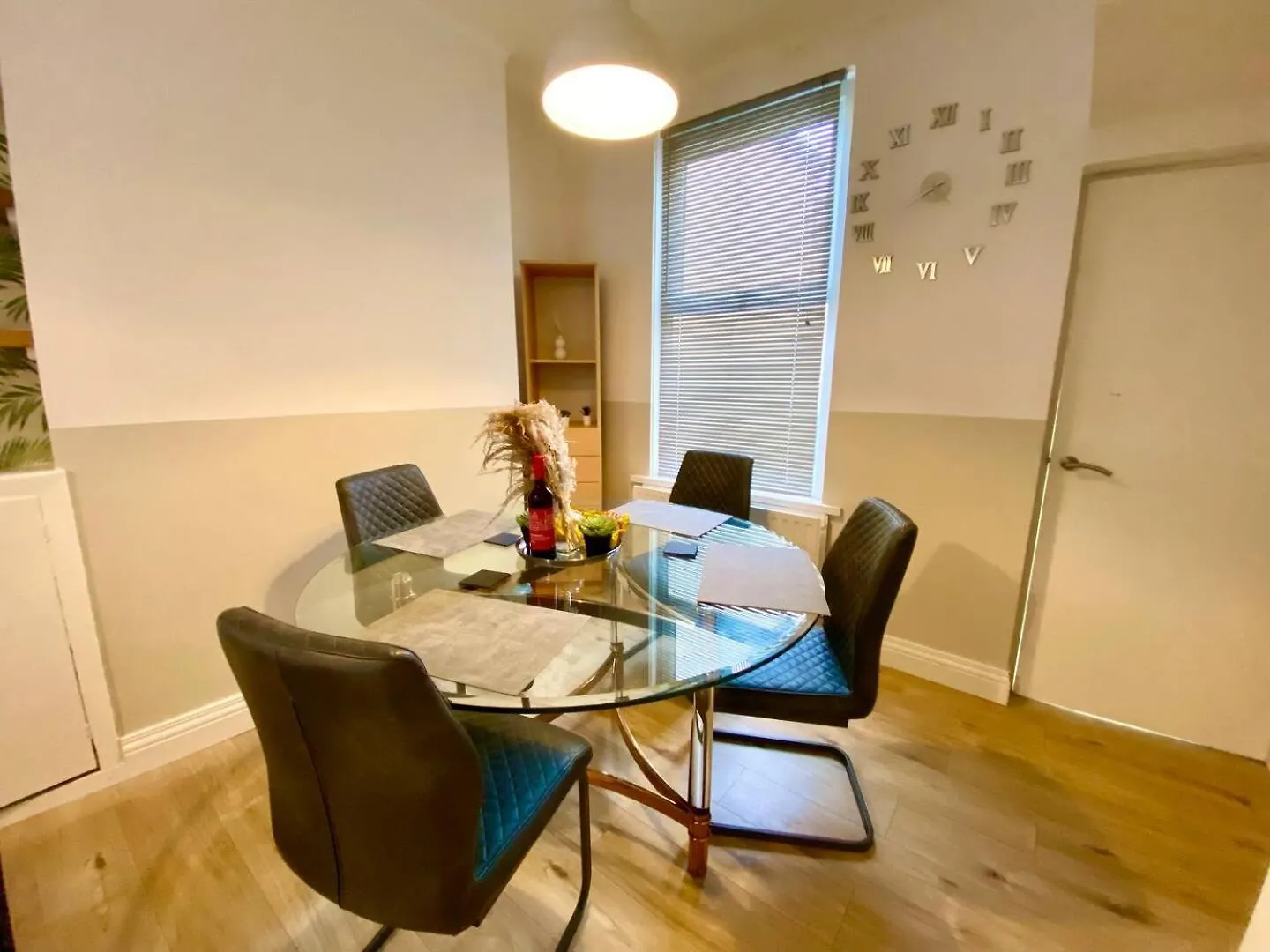 Holiday home 2Br City Side House Belfast