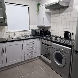 Contemporary Centre Flat Apartment