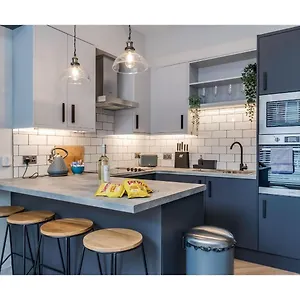 Bliss Street Apartment
