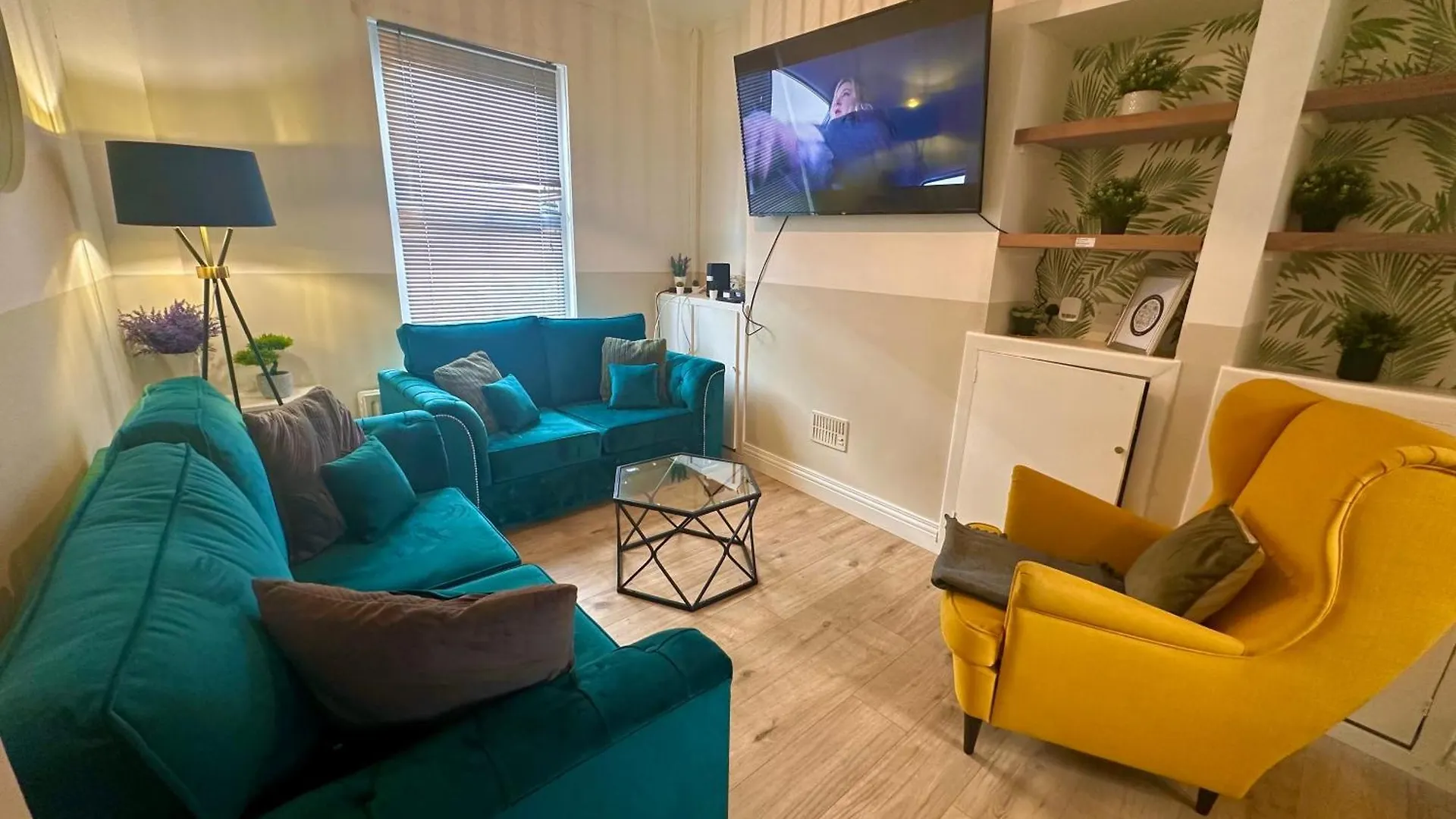 2Br City Side House 벨파스트